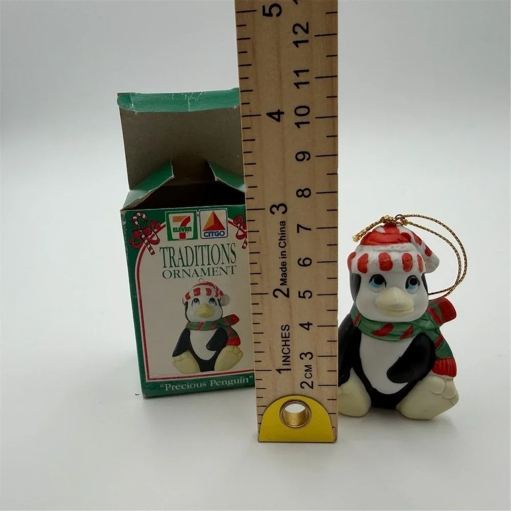 7-Eleven CITGO Precious‎ Penguin Christmas Ornament w/ Original Box Vintage